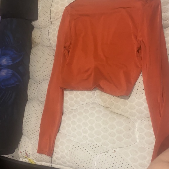 Little red/orange top, never been worn - Picture 2 of 2